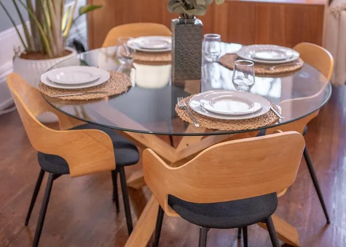 Historic Stay, Classic Details, Life * Porto