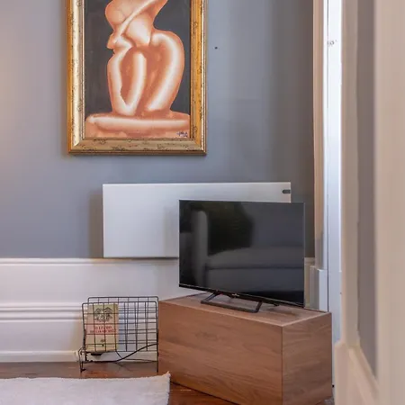 Historic Stay, Classic Details, Life
