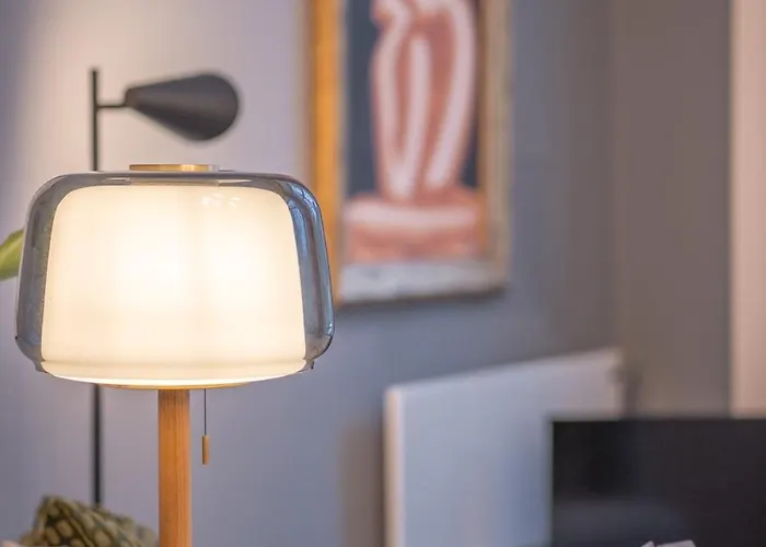 Historic Stay, Classic Details, Life Apartmán